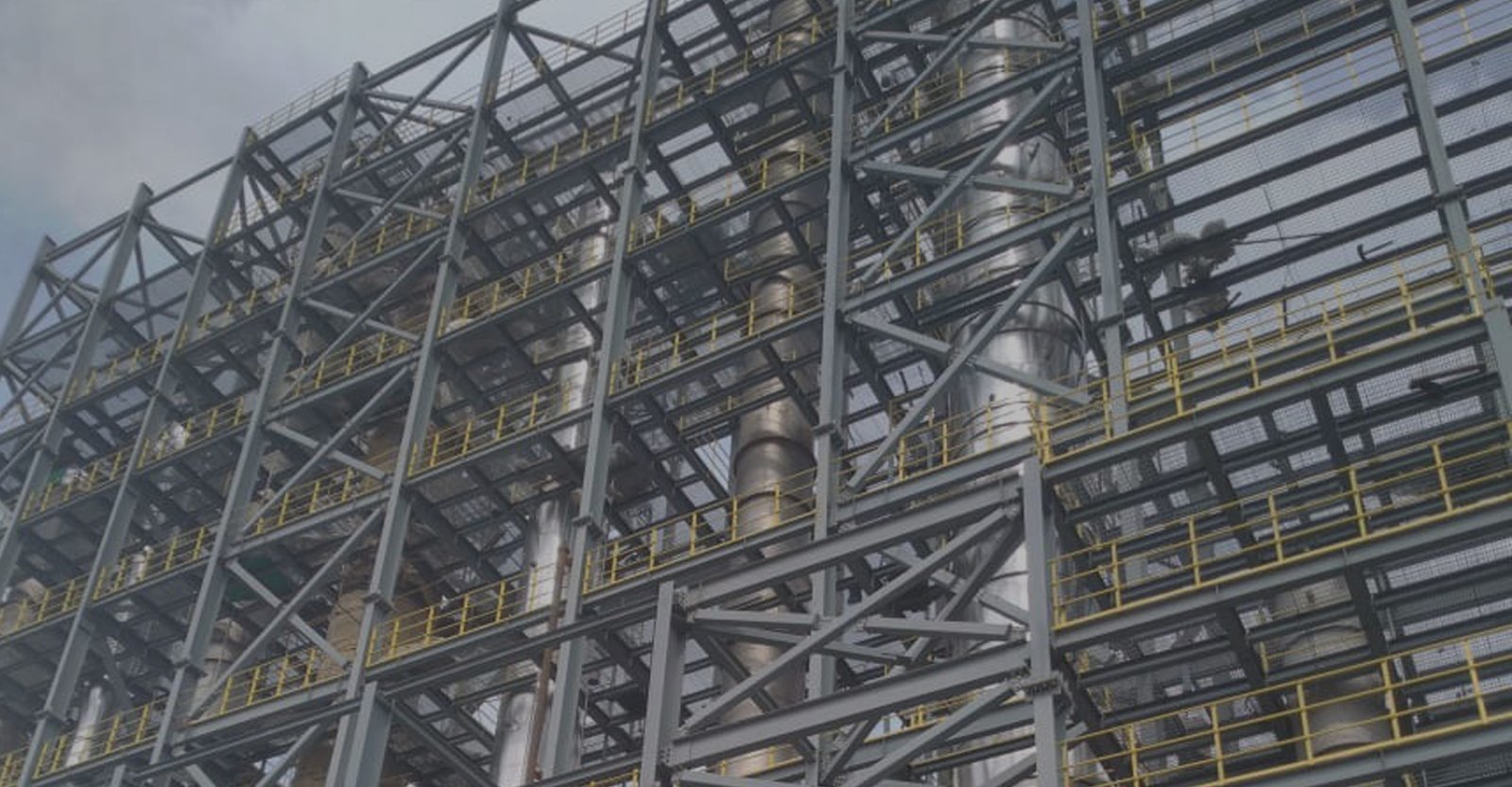 Distillation columns manufacturers